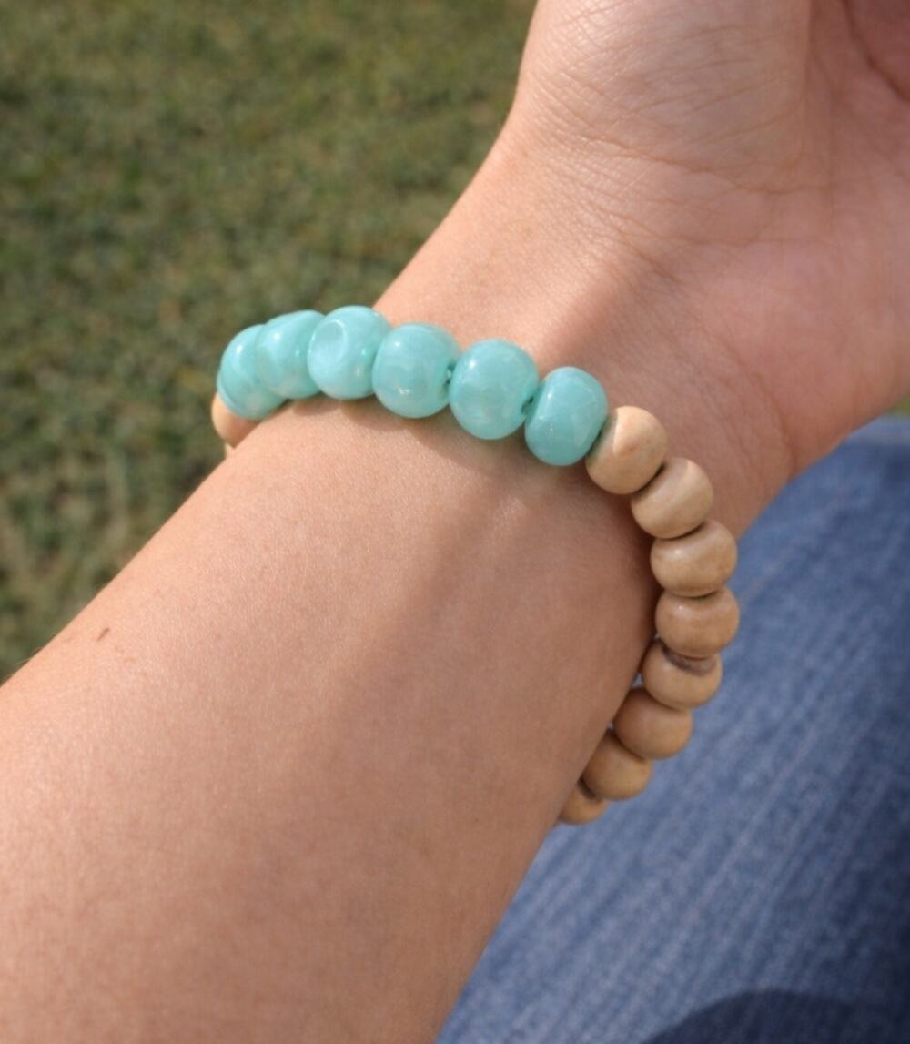 Pomina Ivory Blue Stretch Beaded Bracelet New